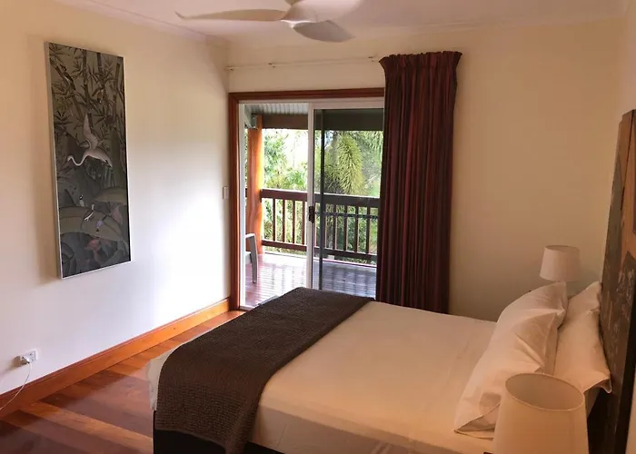 Daintree Manor B&B
