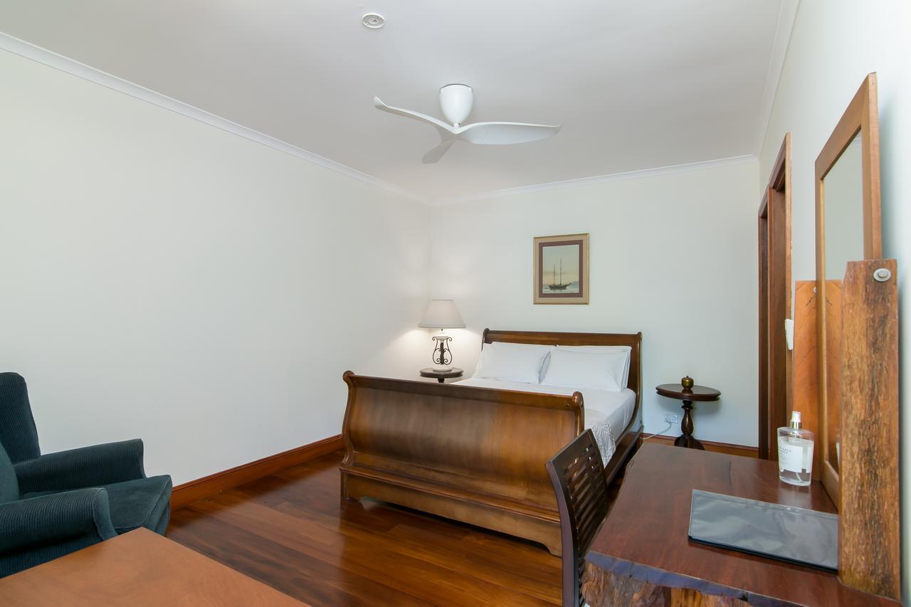 Manor 2* Daintree